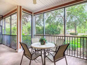 Dining - Peaceful 3BR Family Condo ✧ Minutes to Disney – Caribe Cove Resort! (Kissimmee)