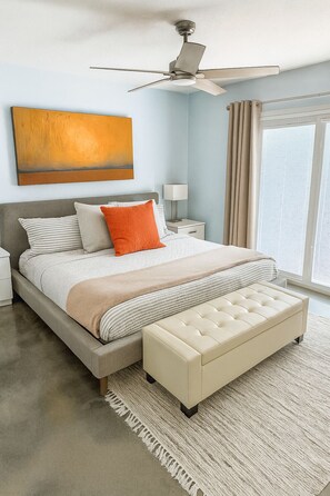 4 Schlafzimmer, Schreibtisch, Bügeleisen/Bügelbrett, Reisekinderbett