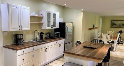 Your Cozy Cottage Escape in Calabogie