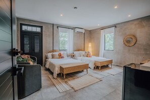 Flamenco | In-room safe, iron/ironing board, free WiFi