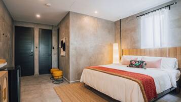 Coco | In-room safe, iron/ironing board, free WiFi