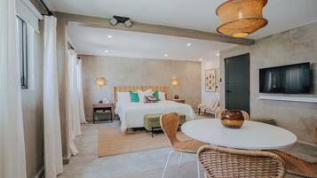 In-room safe, iron/ironing board, free WiFi