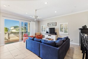 Smart TV, video games - Spacious 4BR/3BA Townhouse Steps from the Beach (Indian Shores)