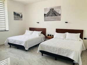 Habitación doble | Escritorio, espacio para trabajar con laptop y wifi gratis