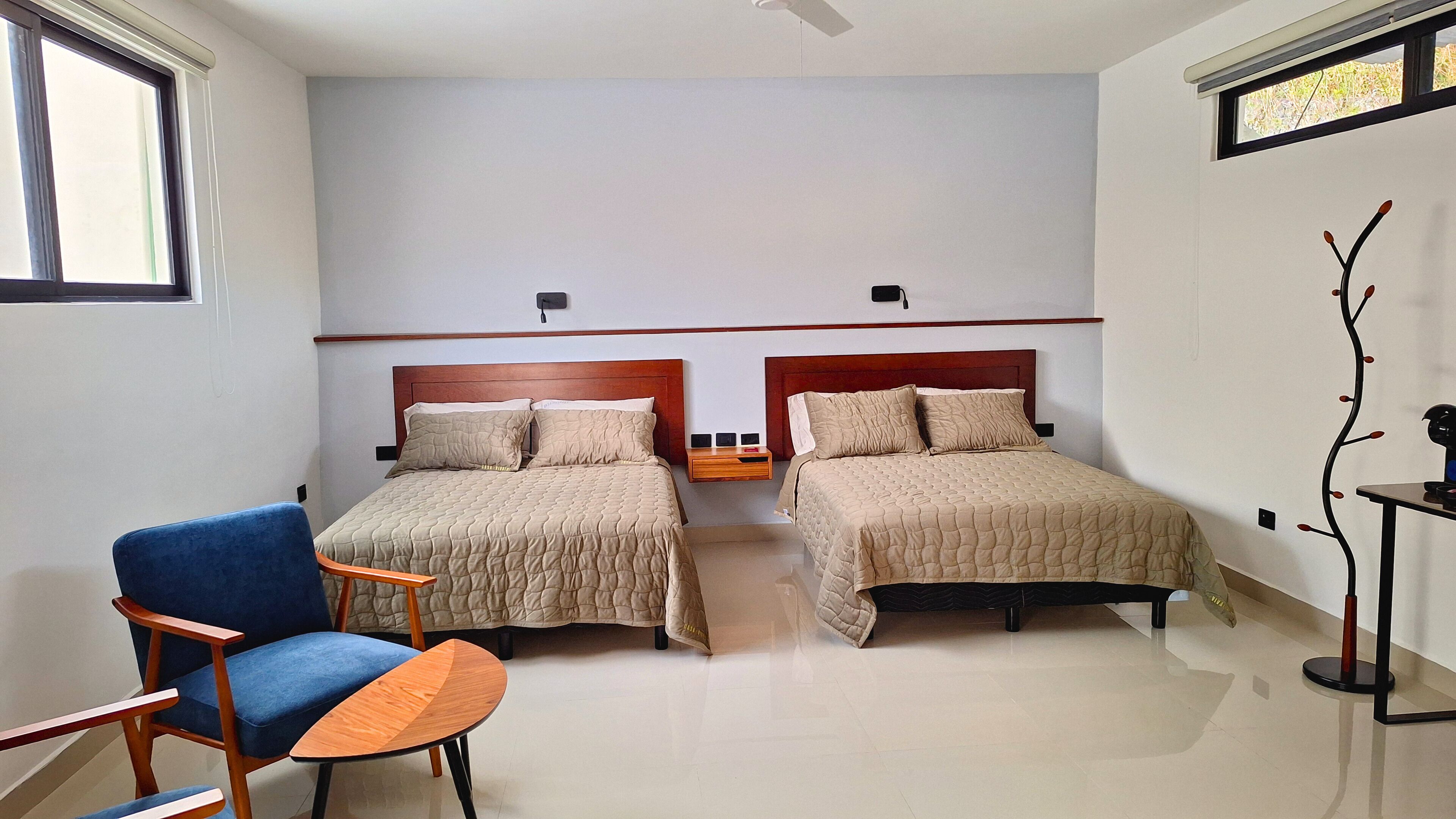 奢华双人房, 2 张大床, 冰箱, 塔楼 | 办公桌、笔记本电脑工作区、免费 WiFi、床单