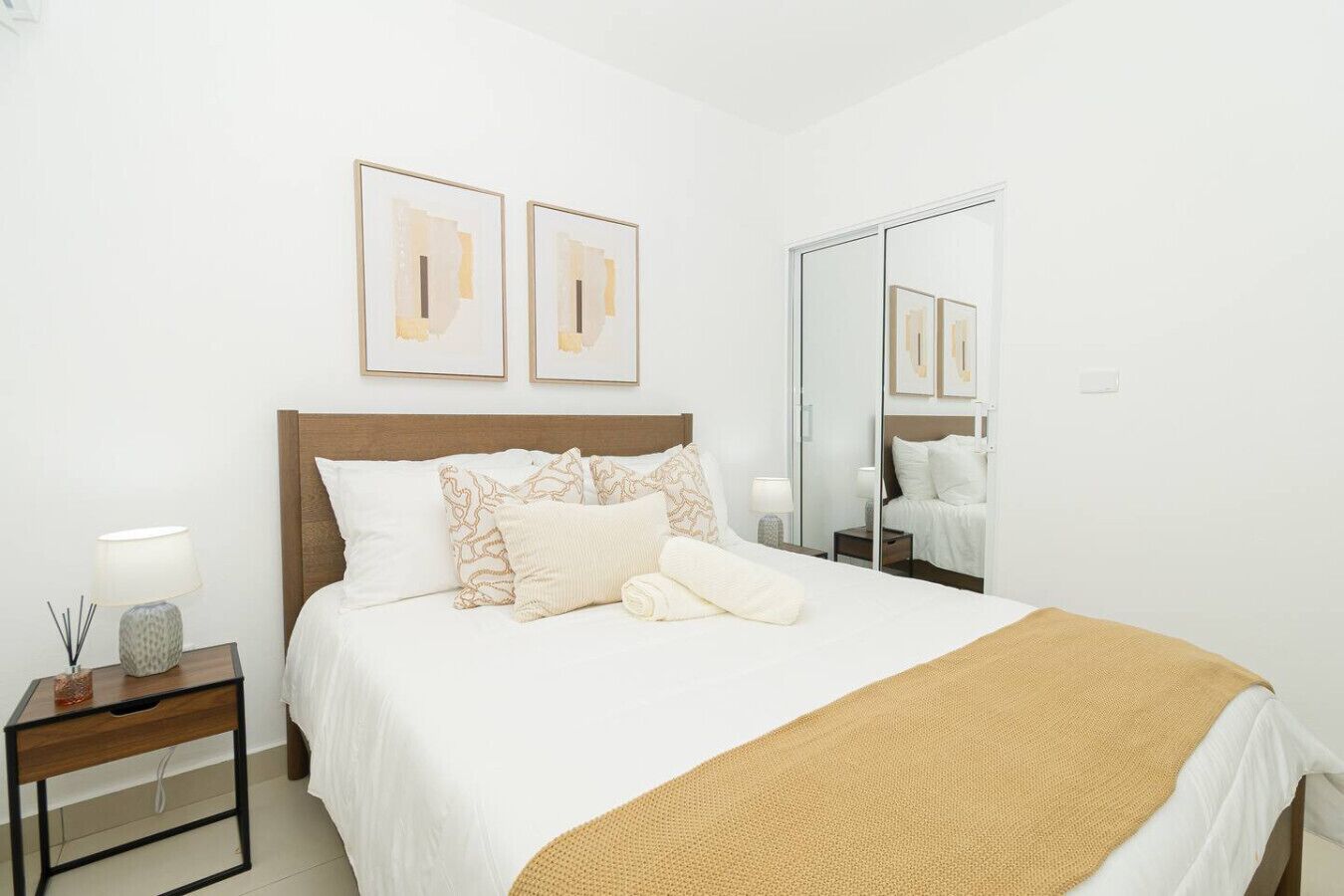 2 bedrooms, desk, iron/ironing board, travel crib