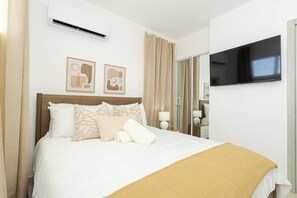 2 bedrooms, desk, iron/ironing board, travel crib - Coastal Comfort in Bayahibe – 2BR/2BA with Pool (San Rafael del Yuma)