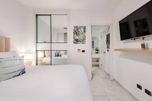 2 bedrooms, iron/ironing board, WiFi, bed sheets - Deluxe suite Golf View & Jacuzzi at Cana Rock Star (Punta Cana)