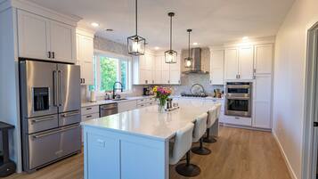 Microwave, oven, stovetop, dishwasher