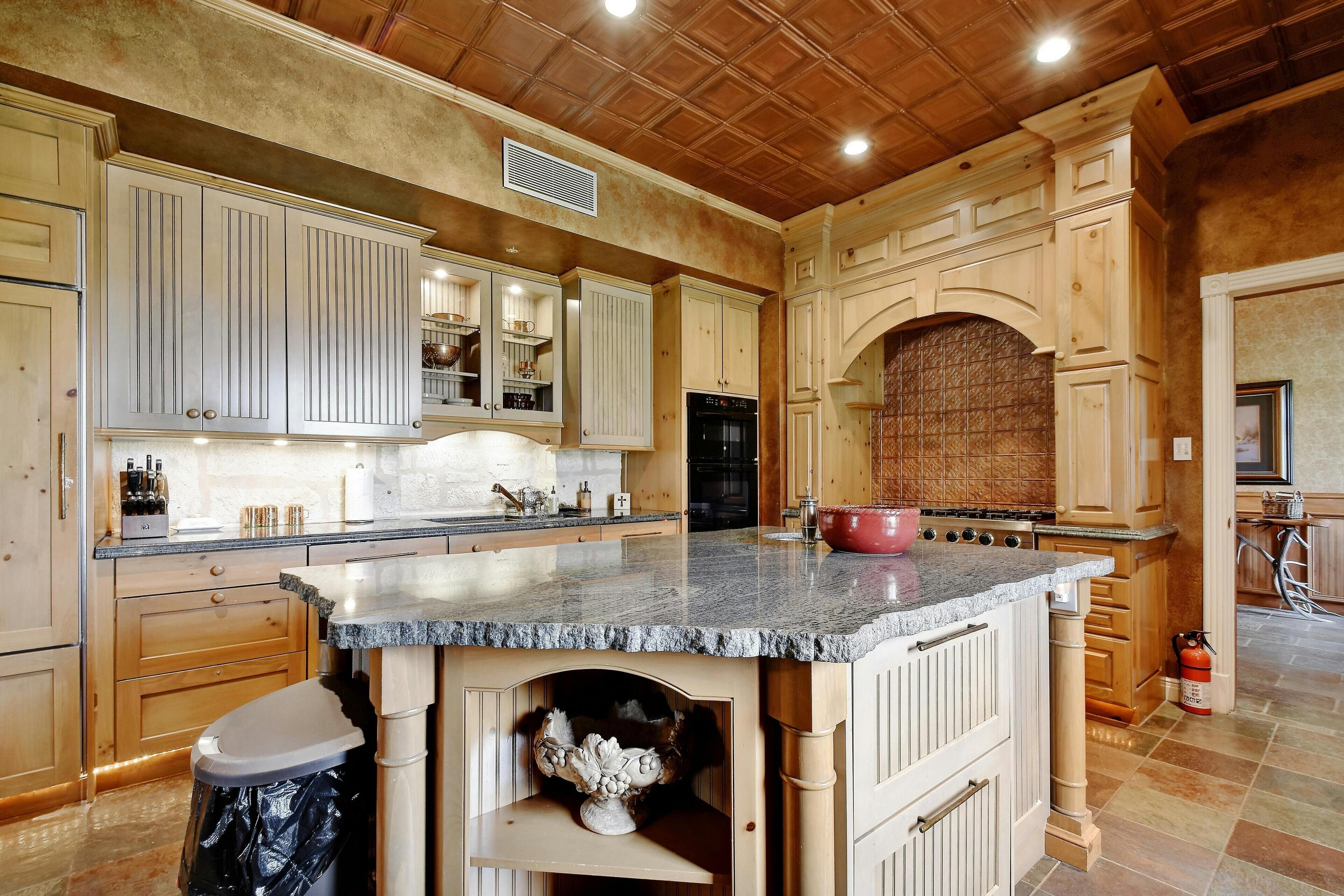 Microondas, horno, placa de cocina, lavavajillas