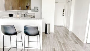 Unclassified image, 2 of 44, button - Sleepover | Updated 1BR/1BA + Gym - Cincinnati (Cincinnati)