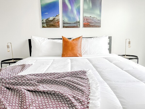 1 bedroom, iron/ironing board, free WiFi, bed sheets - Sleepover: Updated 1BD/1BA + Gym - Cincinnati (Cincinnati)