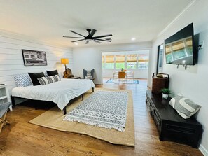 5 عدّة غرف نوم ومكواة/لوح كي وواي فاي وملاءات أسرّة