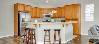 Quiet & Convenient! Santa Rosa Family Home w/ Yard