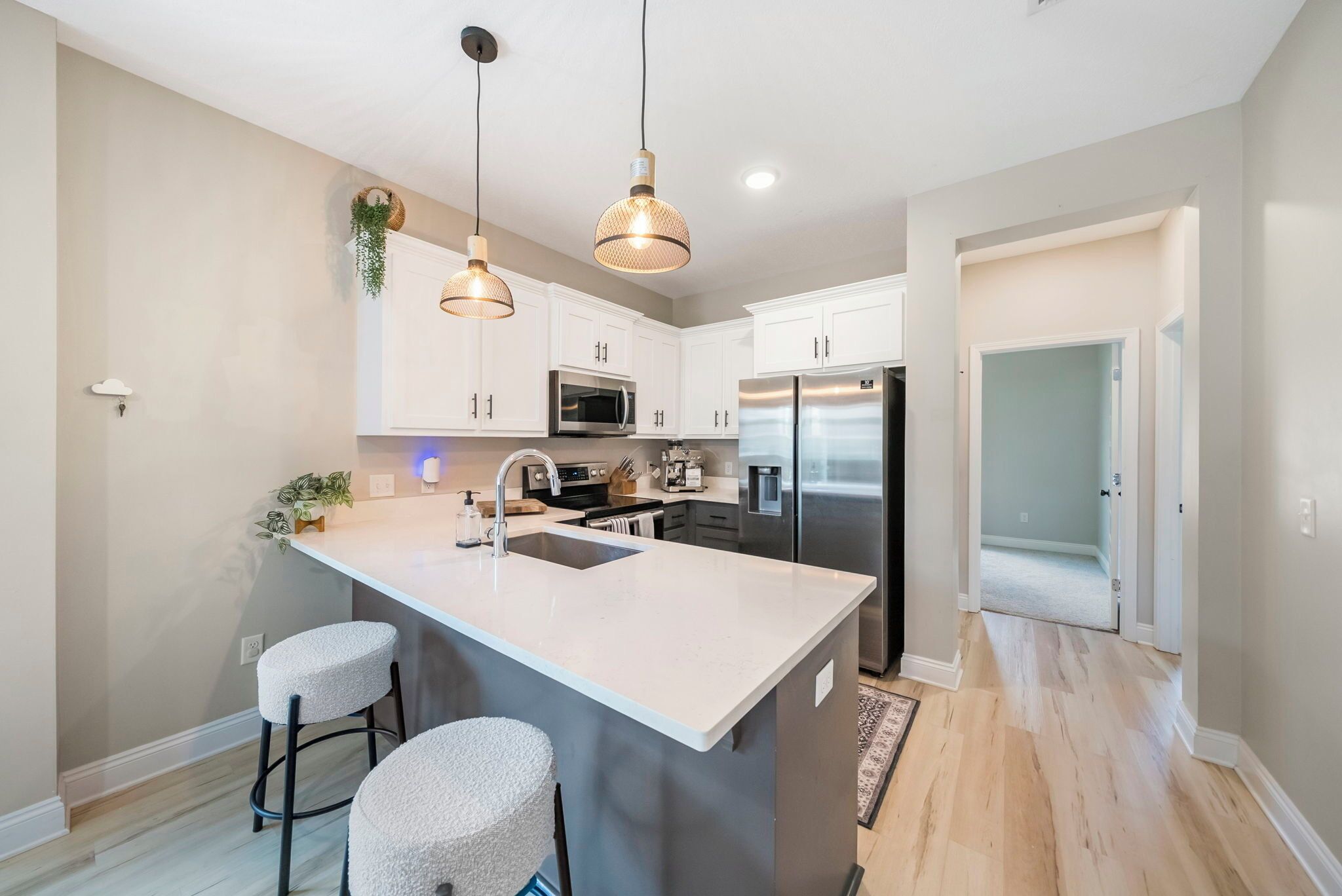 Microondas, horno, parrilla de estufa y lavavajillas 