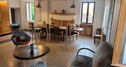 Gite 15 pers. former abbey farmhouse, animals live on site