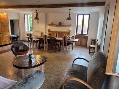 Gite 15 pers. former abbey farmhouse, animals live on site