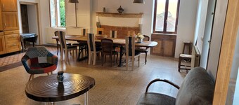 Gite 15 pers. former abbey farmhouse, animals live on site