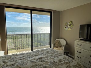 2 soverom, skrivebord, strykejern/-brett og wi-fi (inkludert)