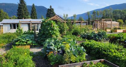 Peaceful Guesthouse On Historic Farm