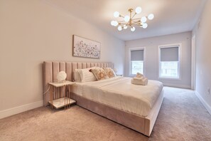 5 Schlafzimmer, Bügeleisen/Bügelbrett, Reisekinderbett, kostenloses WLAN