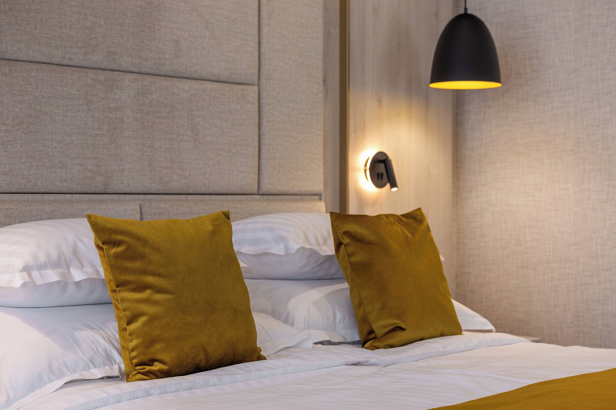 In-room safe, desk, laptop workspace, free WiFi