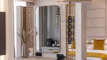 Coffres-forts dans les chambres, bureau