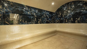 Sauna, steam room, massages