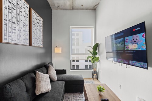 Luxe King 3BR Townhouse Uptown Charlotte