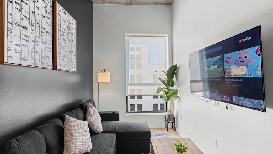 Luxe King 3BR Townhouse Uptown Charlotte