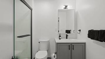 Apartment | Bathroom