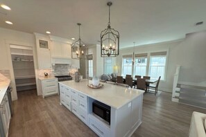 Dining - New List 5BR/4.5 BA close to Rosemary Beach (Walton County)