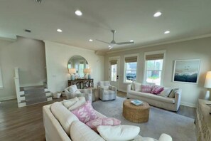 Smart TV - New List 5BR/4.5 BA close to Rosemary Beach (Walton County)