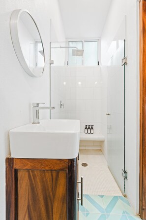 Shower, hair dryer, towels, soap - Stylish 2-bedroom condo blocks from the beach in Sayulita - AC, pool and parking (Sayulita)