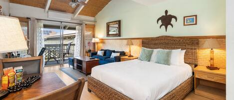 1 soverom, skrivebord, strykejern/-brett og sengetøy