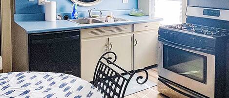 Micro-ondas, fogão, cooktop, lava-louças