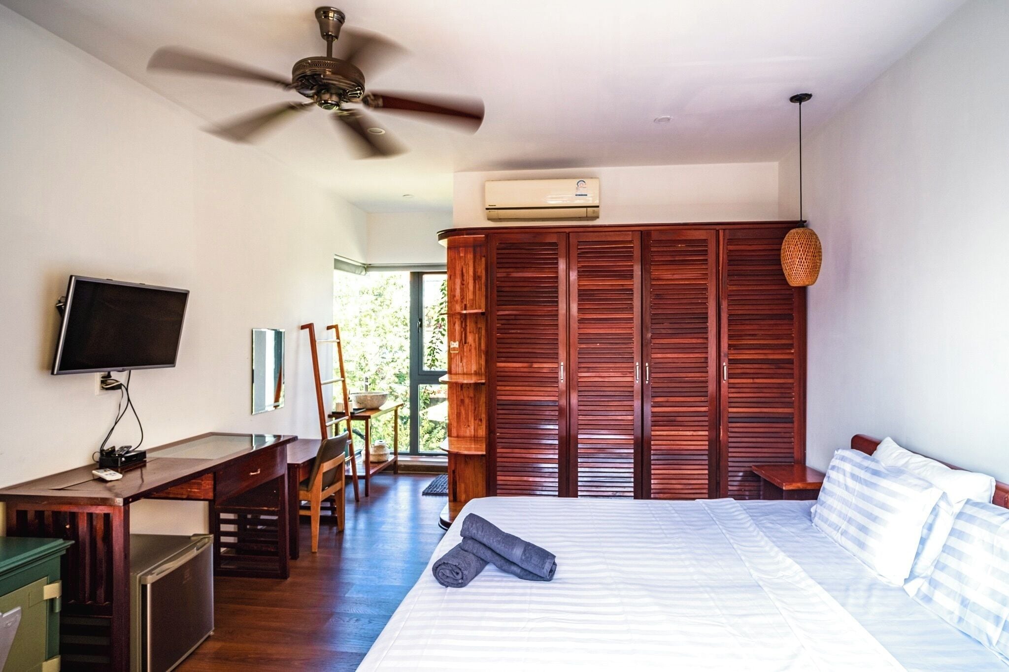 3 bedrooms, iron/ironing board, WiFi
