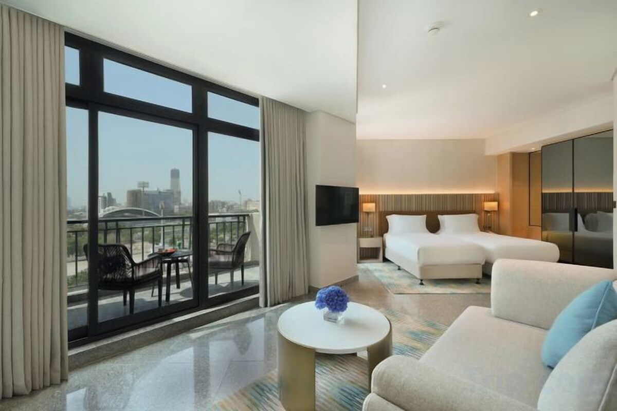 Spacious Room with Balcony - Twin Beds