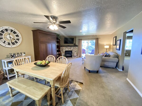 Interior - Tennis Building #201 (Garden City)