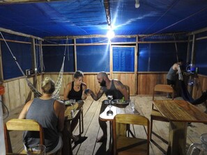 Dobbeltrom – comfort, hageutsikt | Spiseområde