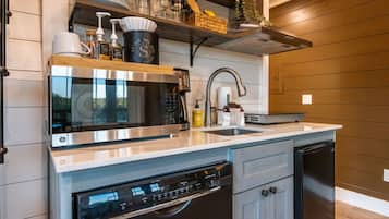 Microwave, stovetop, dishwasher, coffee/tea maker