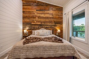 办公桌、熨斗/熨衣板、WiFi