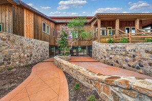 Exterior - Stay Above a Chocolate Factory - Eclair (Waco)