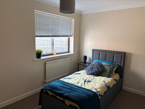 4 bedrooms, WiFi, bed sheets - 4 - BR - Bungalow in Lakenheath (Lakenheath)