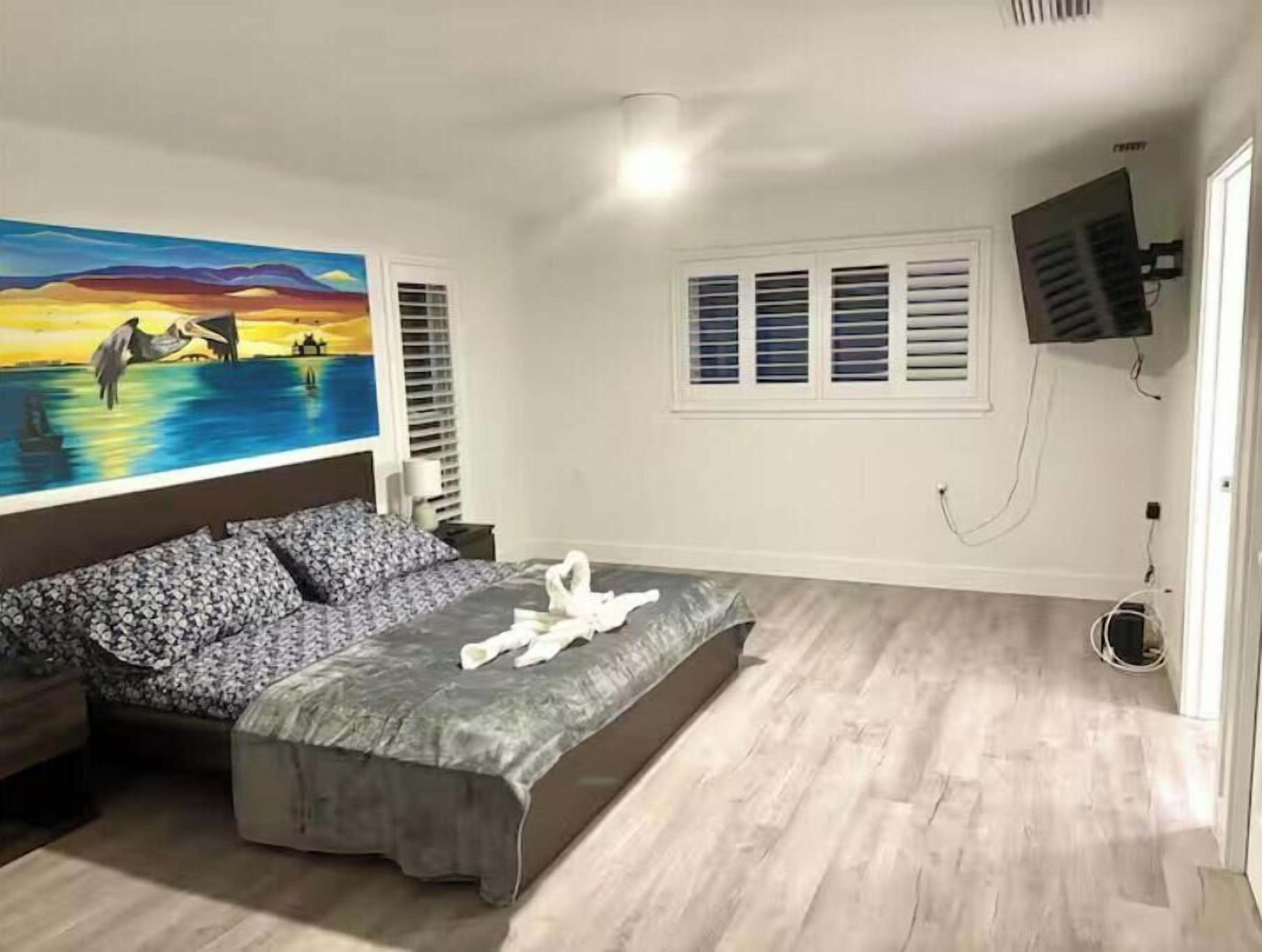 2 habitaciones, tabla de planchar con plancha y wifi gratis 