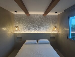 2 chambres, fer et planche à repasser, Wi-Fi, draps fournis