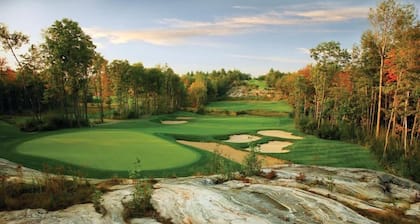 Luxury Resort Villa in Muskoka