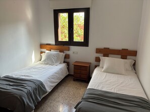 3 Schlafzimmer, Bügeleisen/Bügelbrett, WLAN, Bettwäsche