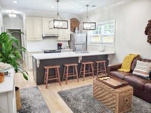 微波炉、烤箱、炉灶、洗碗机