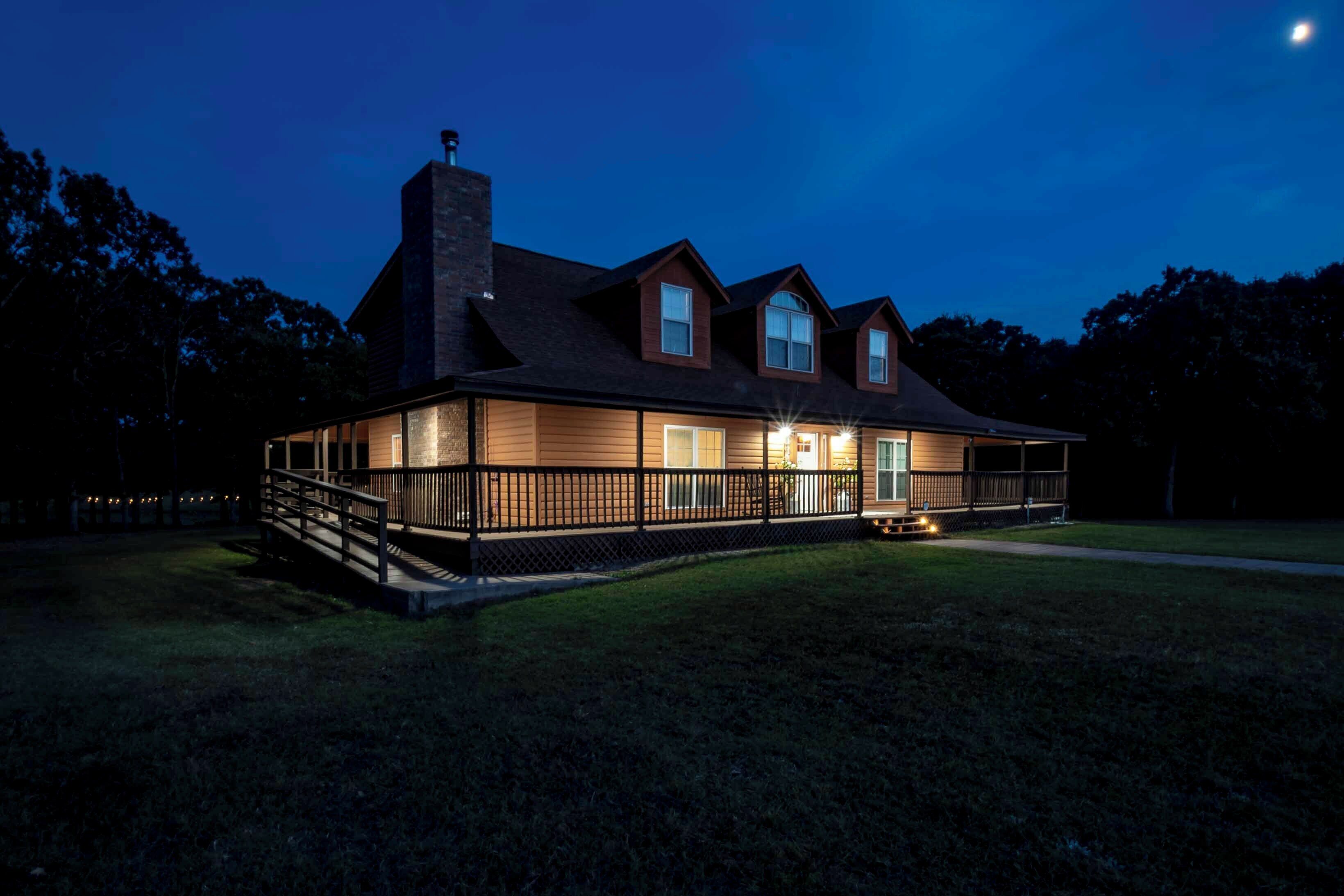 المنشأة من الخارج